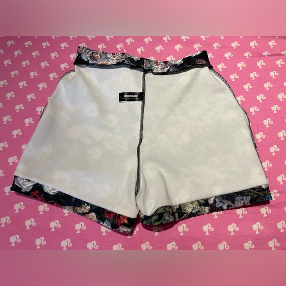 Blackmilk Take My Monet High Waist Cuffed Shorts - Picture 2 of 6